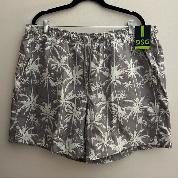 DSG Other - DSG Training Beachside Minimal Mint Rec Short NWT